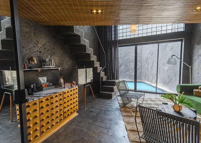 Side Boutique With Private Rooftop Jacuzzi By Lima Bali
