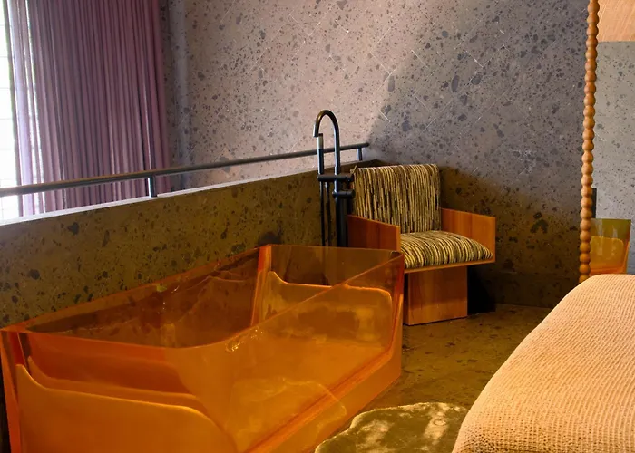 Hotel Side Boutique With Private Rooftop Jacuzzi By Lima Bali *