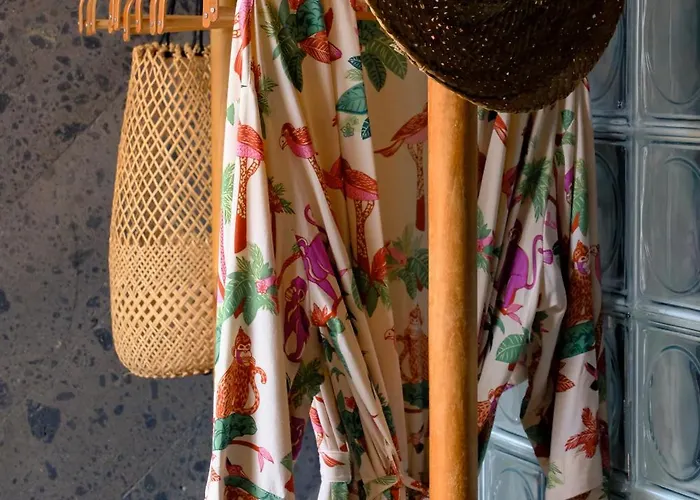Side Boutique With Private Rooftop Jacuzzi By Lima Bali Canggu